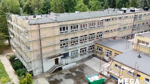 Postępy prac przy termomodernizacji szkoły w Aleksandrowie Kujawskim
