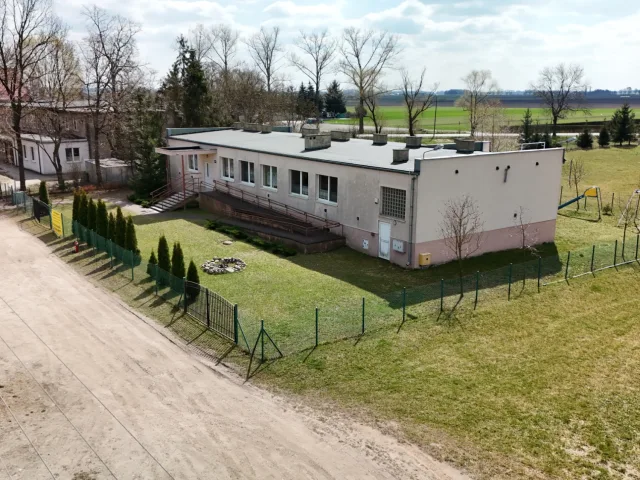 Świetlica wiejska / Sławsk Wielki